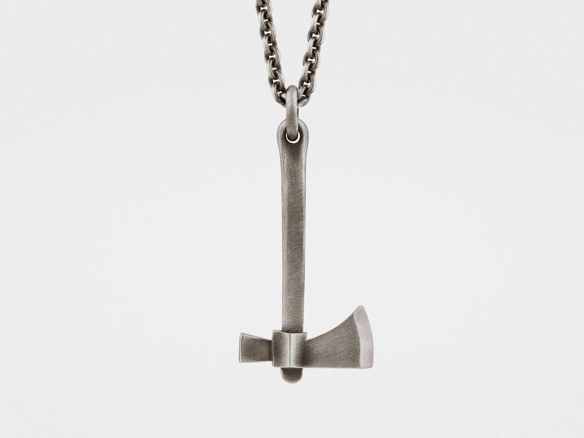 Tomahawk Pendant in Silver